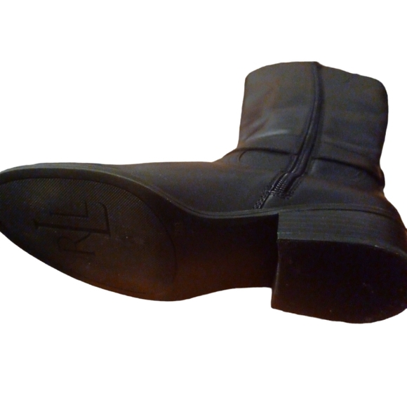 Ralph Lauren leather  Boots - Picture 4 of 5